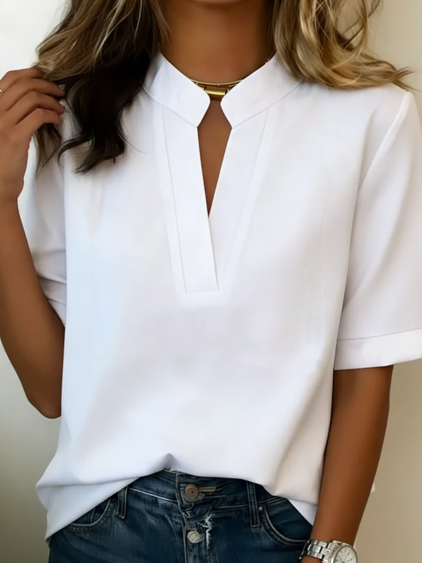 Margaux – Elegantní halenka s rafinovaným výstřihem